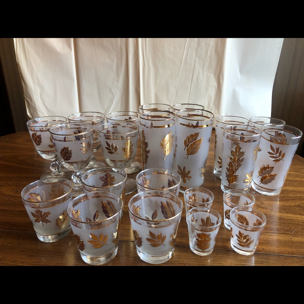 Vintage Golden leaves 🍁 Group of Glasses - Picture 2 of 6